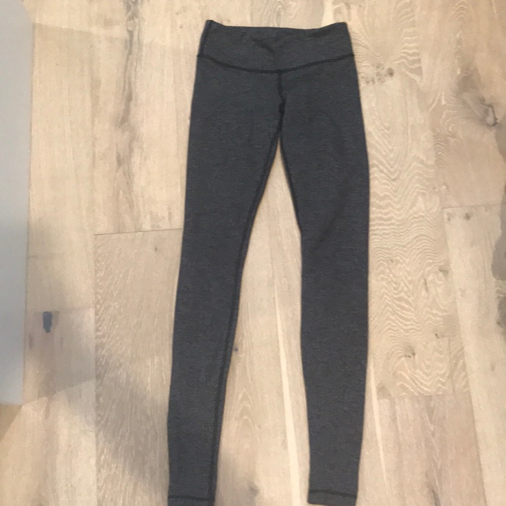 Lululemon size 4 wonder under pants